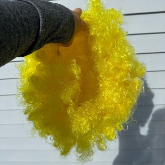 Cesar Masquerade | Bright Yellow Halloween Clown Wig - Picture 5 of 11